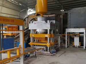 全自動(dòng)仿石磚機(jī)生產(chǎn)PC仿石磚機(jī)